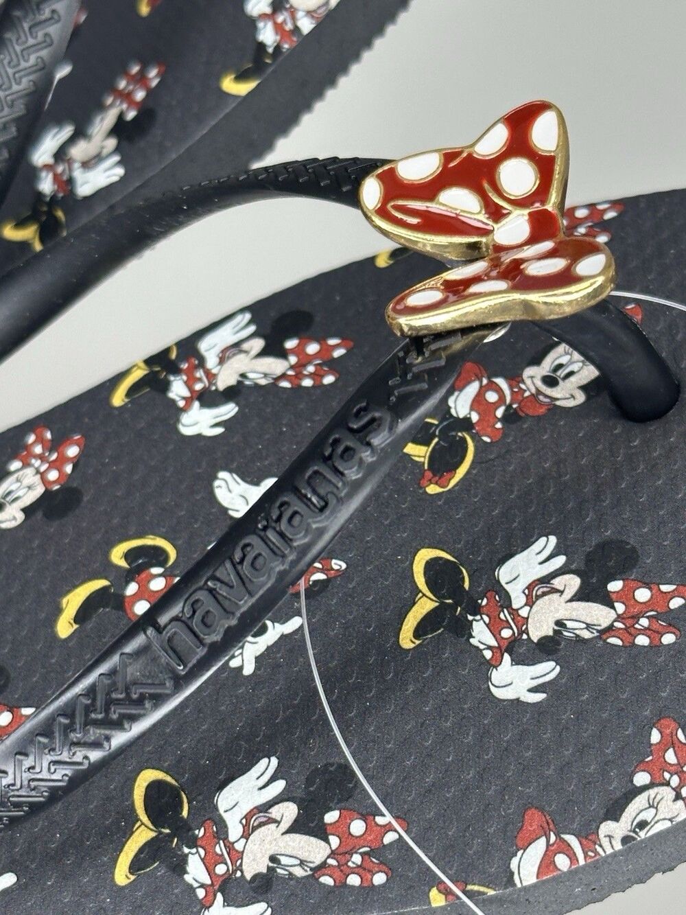 Havaianas Minnie Mouse Flip Flops Women’s 11/12 Metal Bow Charms Black Disney - Picture 4 of 6